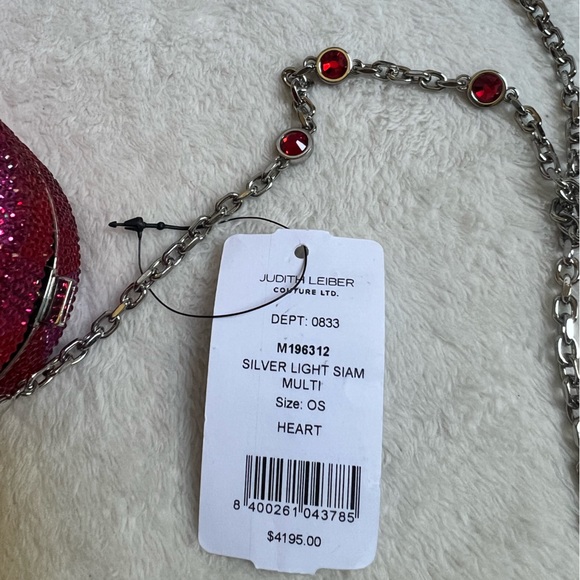 🖤SOLD🖤 Judith Leiber Couture Ruby Crystal-Embellished Heart-Shaped Clutch - Picture 13 of 17